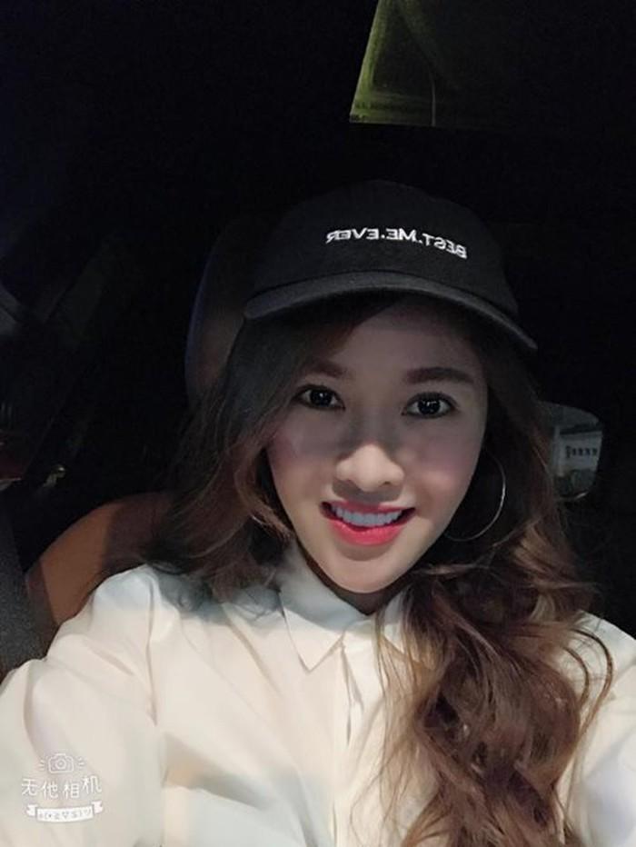 Quế Vân mê món thời trang ai cũng có thể mua được-7