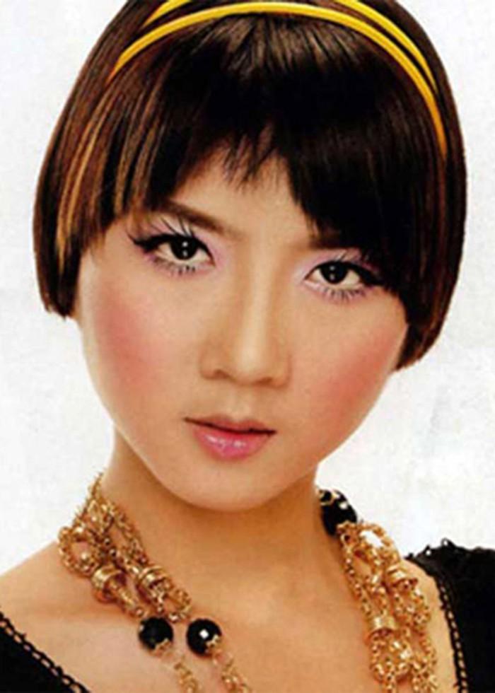 HỒ SƠ SAO Ngọc Quyên: Xưa là siêu mẫu tai tiếng từng vài lần tự tử, giờ làm mẹ đơn thân chỉ vì yêu dại khờ-2