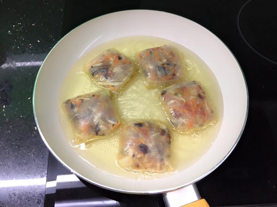 Tuyệt chiêu làm nem cua bể chuẩn vị đặc sản Hải Phòng-6