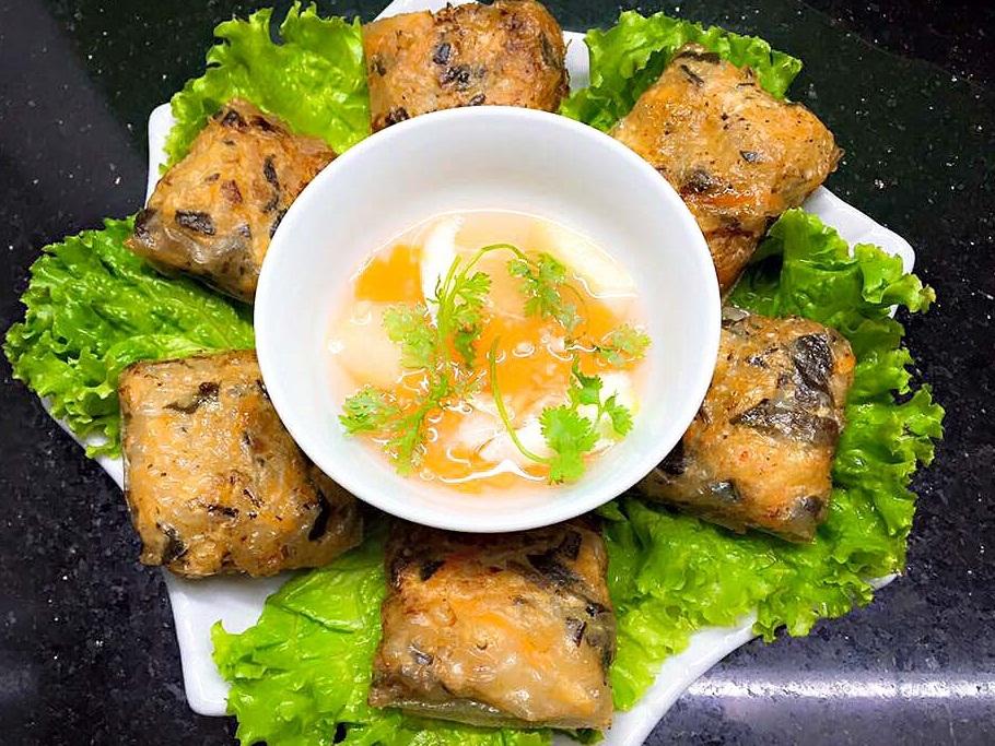 Đầu bếp Gordon Ramsay tung chiêu lột cua kỹ từng ngóc ngách-1