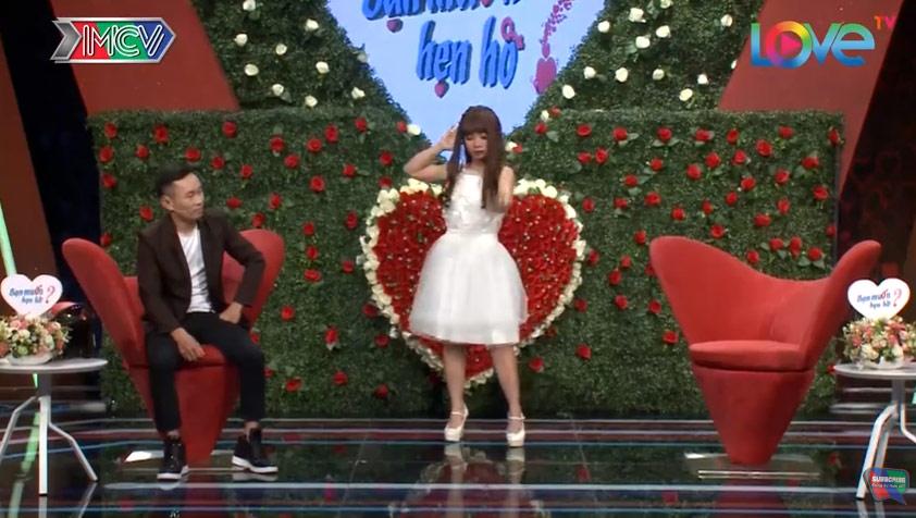 Sợ khiếp vía màn trình diễn hình thể của bạn gái, chàng trai không dám bấm nút hẹn hò-4