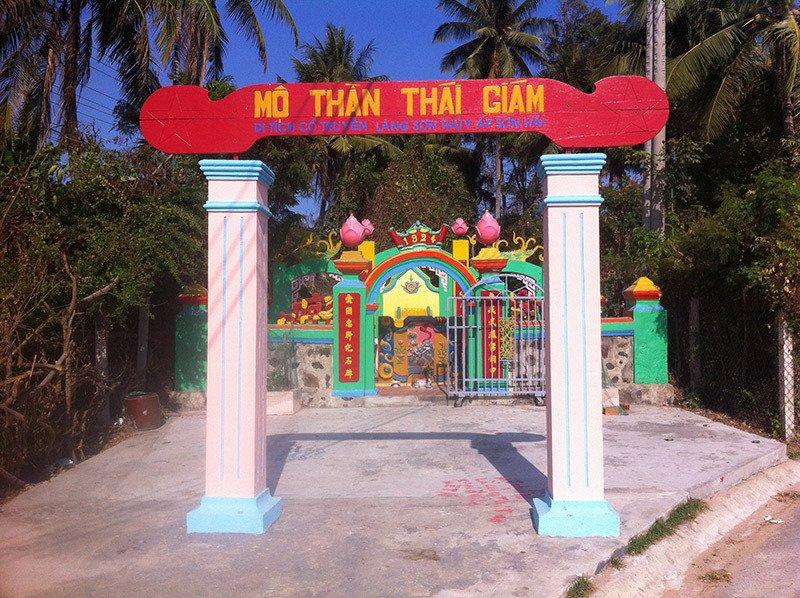 Hé mở bí ẩn ly kỳ về mộ thần thái giám ở Phan Thiết-1