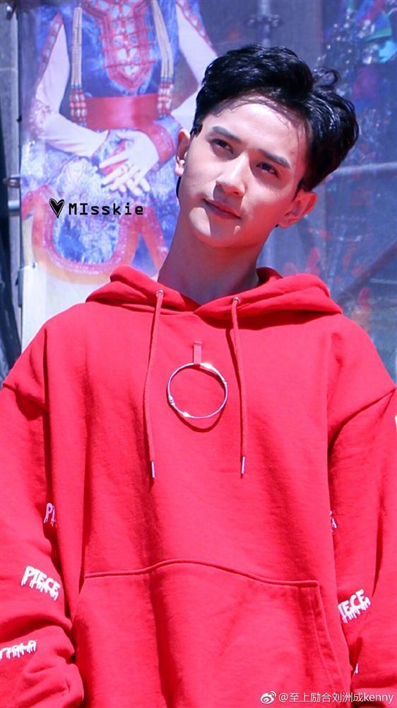 Những mỹ nam Hoa ngữ mặt đẹp như hoa nhưng có sở thích đánh vợ chẳng khác kẻ thù-4