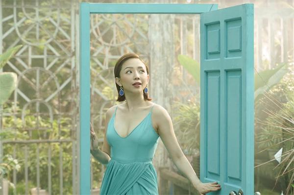 Bật mí hậu trường thú vị MV ‘Stay Open’ của Tóc Tiên-3