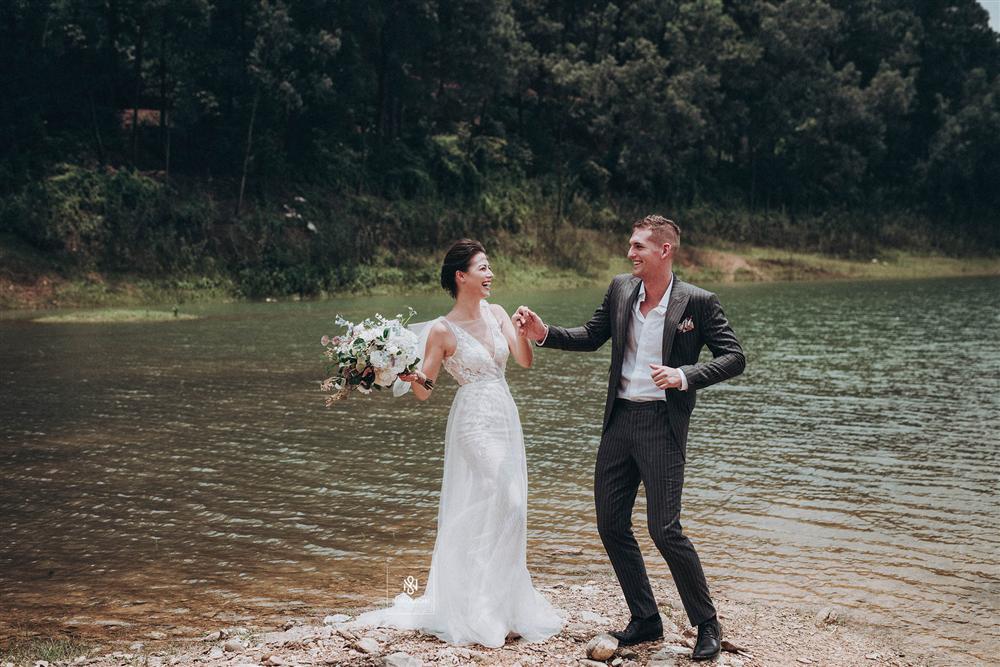 Quá ấn tượng với Việt Nam qua mạng, cặp đôi người Mỹ quyết định đến Hà Nội sống và chụp ảnh cưới đẹp long lanh-3