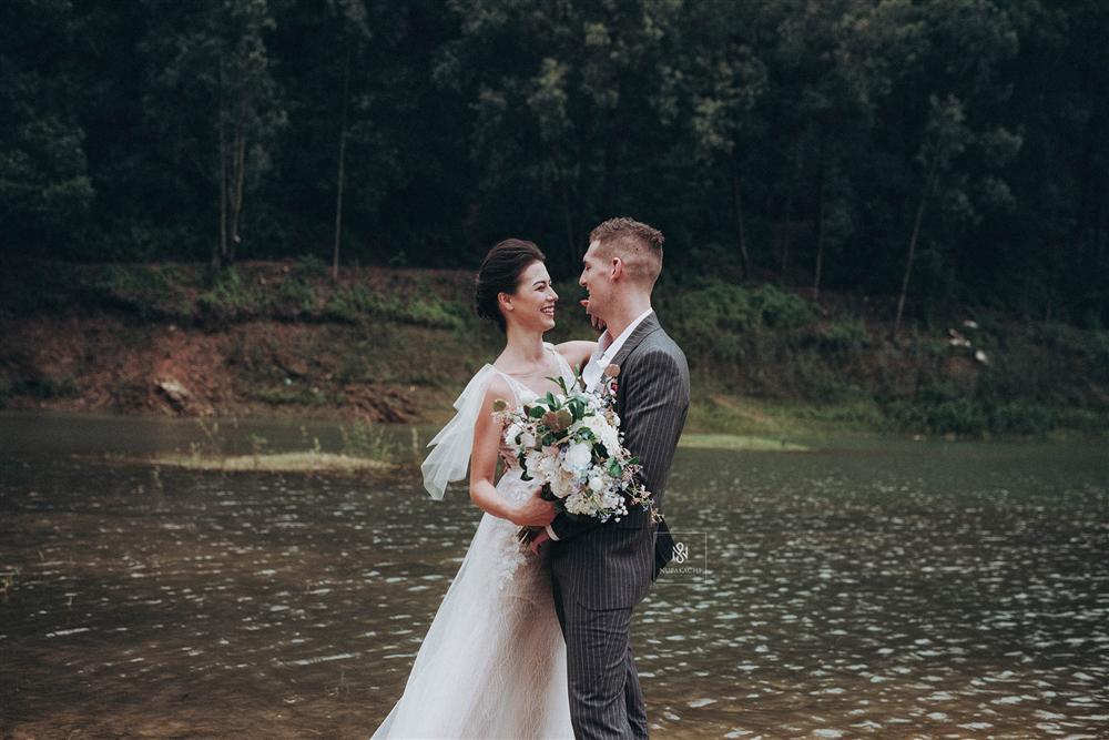 Quá ấn tượng với Việt Nam qua mạng, cặp đôi người Mỹ quyết định đến Hà Nội sống và chụp ảnh cưới đẹp long lanh-5