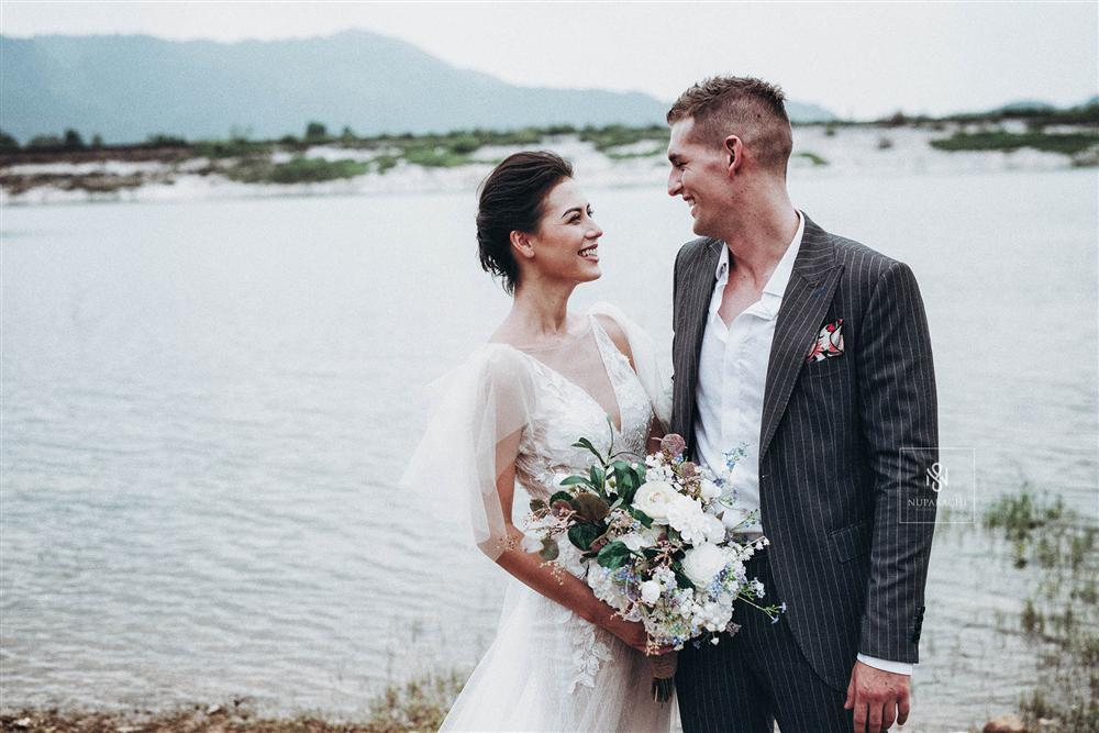 Quá ấn tượng với Việt Nam qua mạng, cặp đôi người Mỹ quyết định đến Hà Nội sống và chụp ảnh cưới đẹp long lanh-6