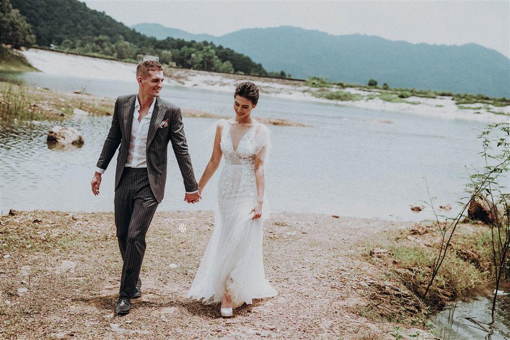 Quá ấn tượng với Việt Nam qua mạng, cặp đôi người Mỹ quyết định đến Hà Nội sống và chụp ảnh cưới đẹp long lanh-8