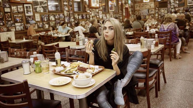 Bí quyết ăn uống thỏa thích không lo tăng cân từ các siêu mẫu-8