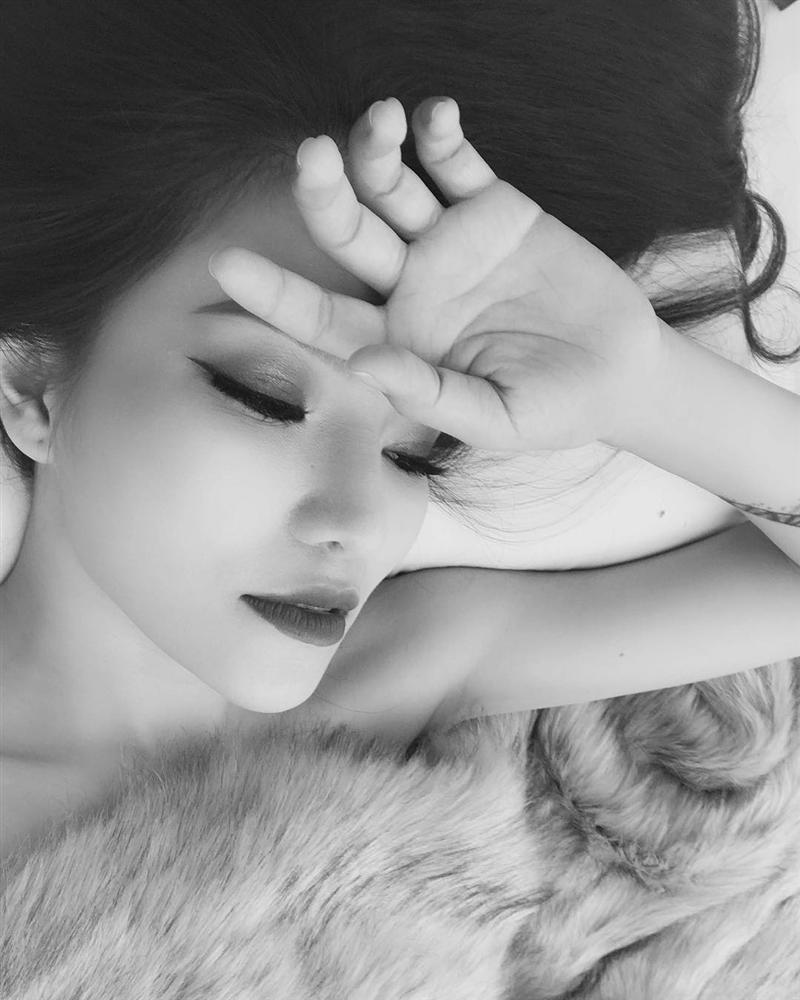 Nổi tiếng sau vụ ly hôn đình đám với Lâm Vinh Hải, dancer Lý Phương Châu ngày càng hở bạo-8