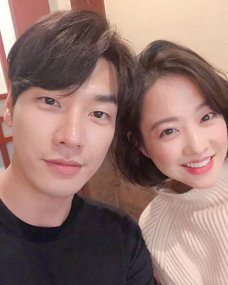 Park Bo Young khoe làn da phát sáng cùng mặt mộc xuất sắc-2