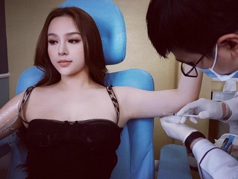 Đâu chỉ thú nhận tiêm filler lên mũi và cằm, Huyền Baby sẵn sàng chọc kim tiêm lần nữa để giảm béo cánh tay