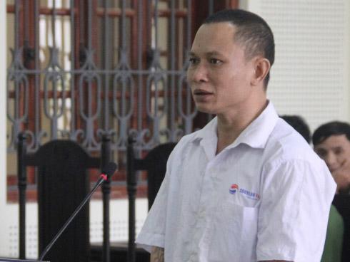 Trộm đồ bất thành, sát nhân chém góa phụ 23 nhát dao vào đầu và mặt