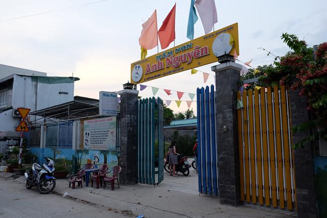 Bảo mẫu mở nhầm nước nóng, bé gái 18 tháng tuổi ở Sài Gòn bị bỏng-1