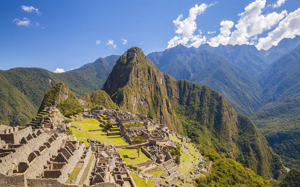 Cái kết đắng cho kẻ thích nhảy sexy, chụp khỏa thân chốn linh thiêng-5