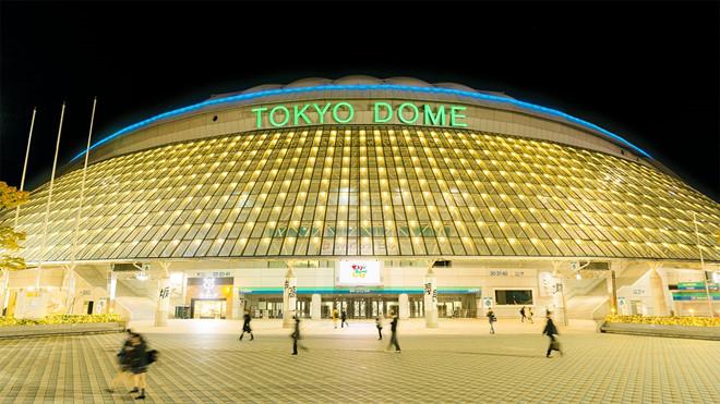 Tokyo Dome là địa điểm tổ chức các trận bóng bầu dục, bóng chày và bóng rổ. Khi màn đêm buông xuống, Tokyo Dome trở thành 