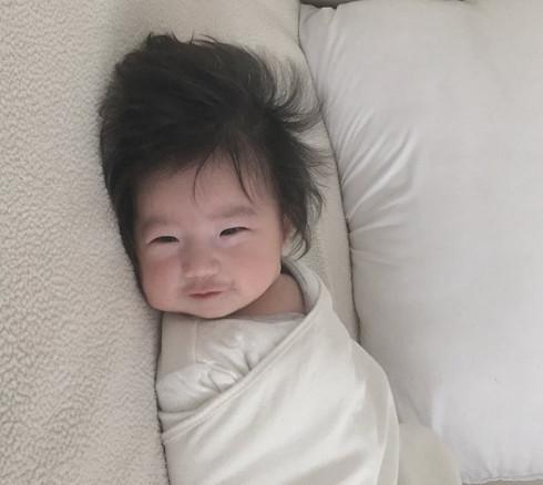 Cậu bé mặt trời Hàn Quốc mới một tuổi đã thành hiện tượng mạng-4