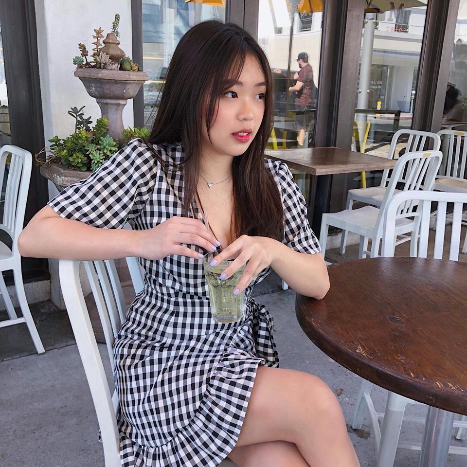 Ngoài được mẹ tặng xe tiền tỉ, con gái sinh năm 2000 của Hoa hậu Thu Hoài có cuộc sống thế nào trên đất Mỹ?-8