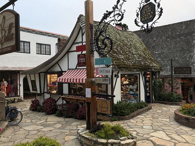 Thị trấn đẹp như cổ tích nhưng lại có một quy định rất kỳ quặc với phụ nữ-2