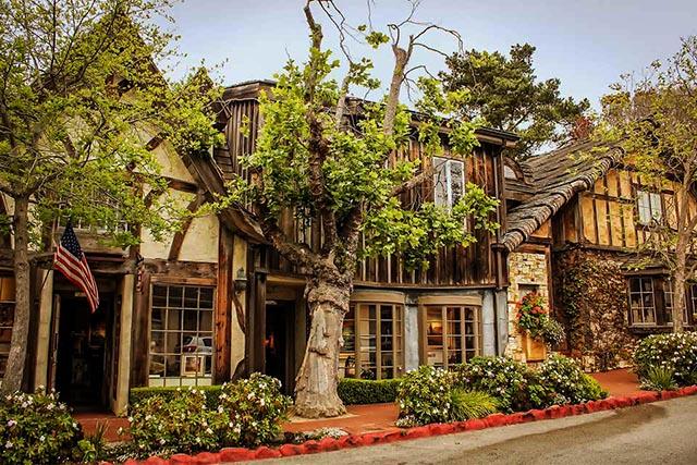 Thị trấn đẹp như cổ tích nhưng lại có một quy định rất kỳ quặc với phụ nữ-9