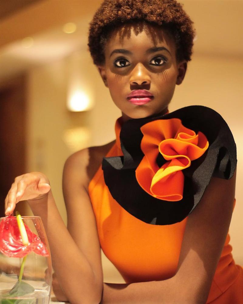 Đại diện Kenya xuất hiện khiến HHen Niê không còn là thí sinh tóc tém duy nhất tại Miss Universe 2018-5