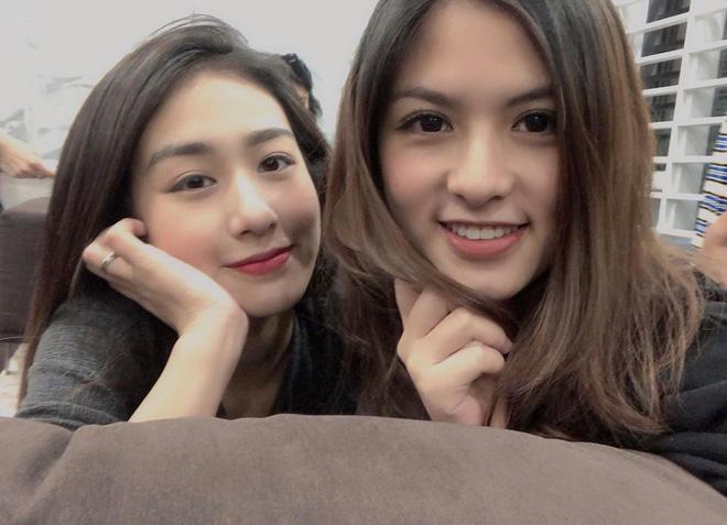 Trang Lou bị lép vế khi khoe ảnh em gái họ cùng chung chăn gối cả thời tuổi thơ-2