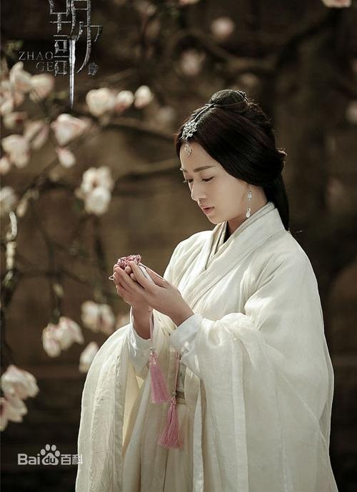 Ngô Cẩn Ngôn bị chê không xứng đóng nữ chính bằng Chung Hân Đồng-2