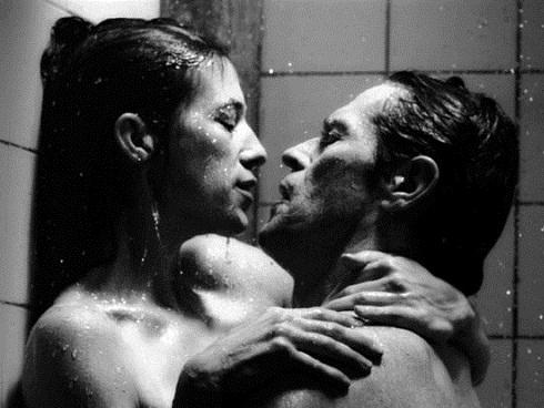 Diễn viên bỏ tiền sang Thái nâng ngực để tự tin đóng cảnh nóng-6