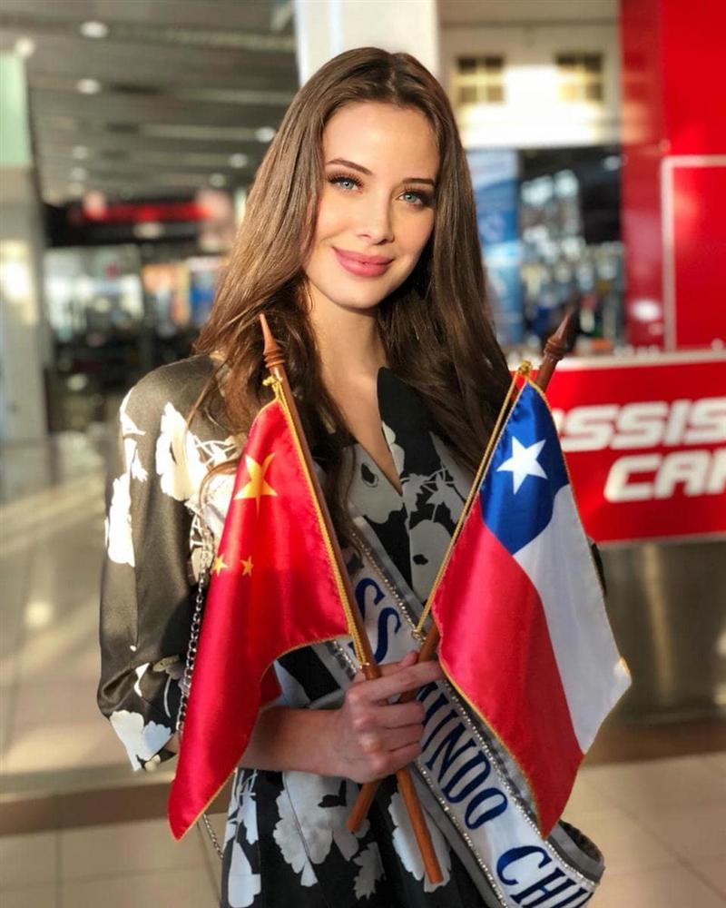 Sát giờ khởi hành sang Trung Quốc, Tiểu Vy bất ngờ lọt top 15 người đẹp sáng giá nhất Miss World 2018-3