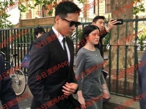 Cao Vân Tường tiều tụy vì hầu tòa án cưỡng dâm, bà xã Đổng Tuyền vẫn vui vẻ check-in du lịch-13