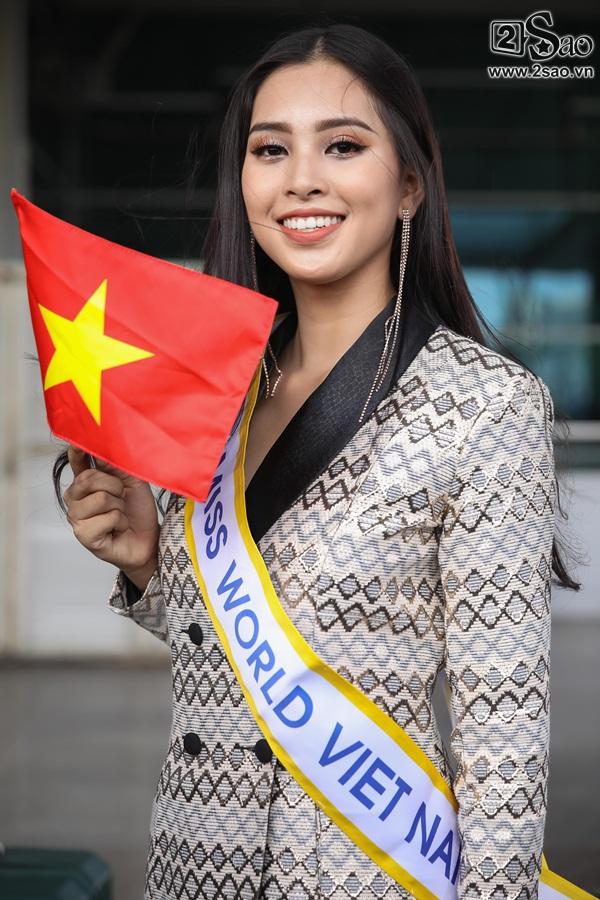 Trần Tiểu Vy xuất hiện xinh như hoa tại sân bay, chính thức lên đường chinh chiến Hoa hậu Thế Giới 2018-13