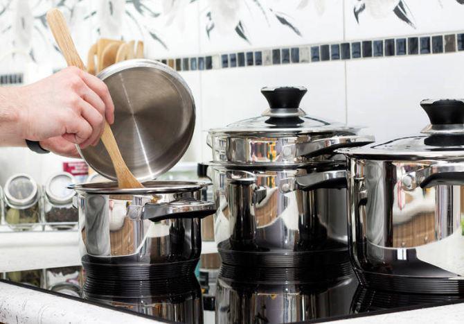 Suốt ngày nấu ăn bằng những dụng cụ nhà bếp này mà không biết nó vô cùng độc hại-3