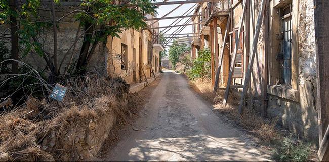 Những bức ảnh hiếm hoi về thị trấn ma tại Síp-8