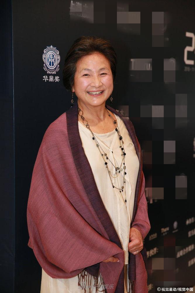 Đát Kỷ Ôn Bích Hà lộ mặt cứng đờ, đọ sắc bên các đàn em Trương Quân Ninh, Ngô Cẩn Ngôn-7