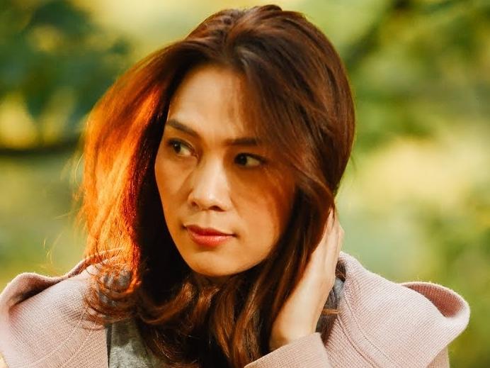 Mỹ Tâm nghiêm mặt dặn khán giả lên tặng hoa không được đòi ôm vì mất thời gian-11