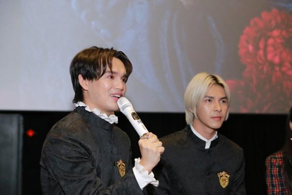 Quá bất ngờ, tình địch của Nguyễn Trần Trung Quân lại là một cô gái-2