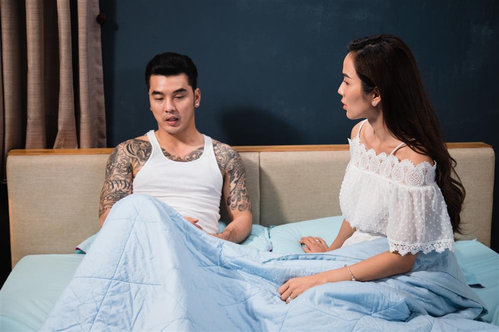 Làm kiều nữ của ông trùm Ưng Hoàng Phúc, Kim Cương bị đánh bầm dập-4