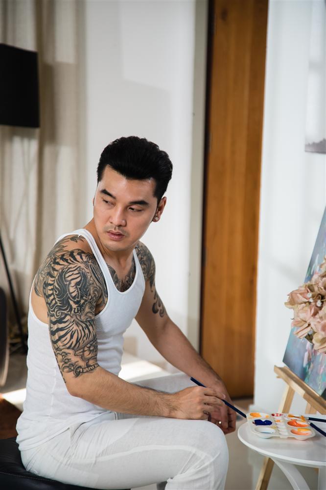 Làm kiều nữ của ông trùm Ưng Hoàng Phúc, Kim Cương bị đánh bầm dập-1