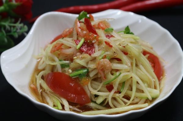 Tối nay ăn gì: Gỏi đu đủ kiểu Thái nâng cao chất lượng bữa cơm-1