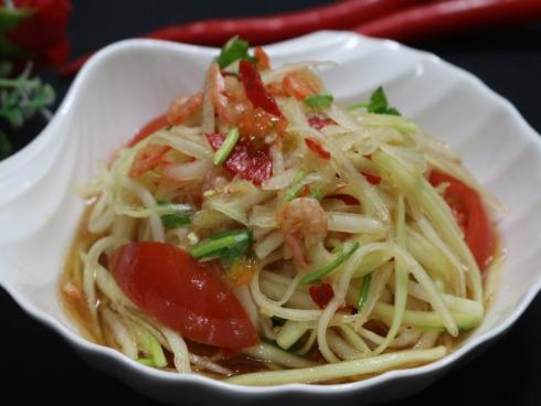 Tối nay ăn gì: Gỏi đu đủ kiểu Thái nâng cao chất lượng bữa cơm