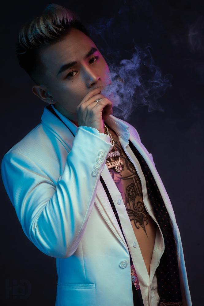 Quý ông từng được Lại Văn Sâm khen ngợi Binz đang là cái tên được săn lùng nhất giới Underground-3