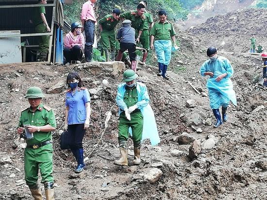 Hòa Bình: Tìm thấy một thi thể trong vụ sập hầm vàng-2