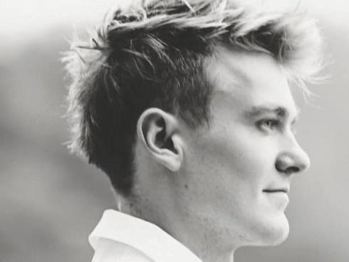 Khi thầy giáo ngoại quốc lên lớp dạy học sinh Việt: Bỏ giữa tiết để tập thể dục cực vui