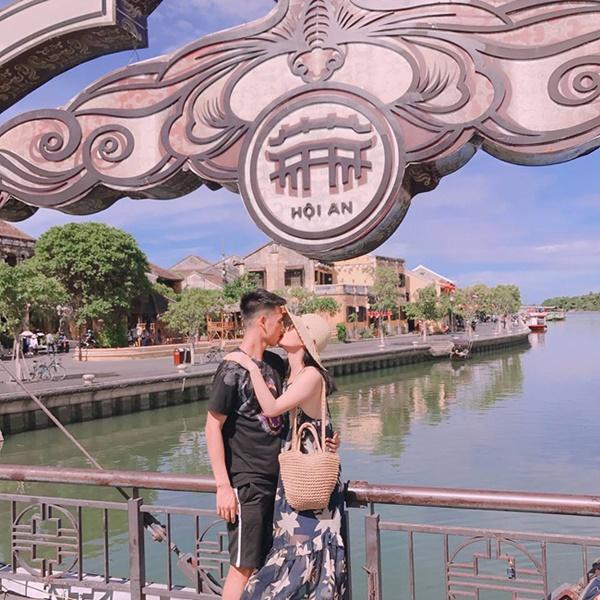 Không ngờ dàn WAGs tuyển Việt Nam lại có cô gái gợi cảm thế này!-5