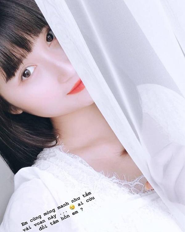 Không ngờ dàn WAGs tuyển Việt Nam lại có cô gái gợi cảm thế này!-19