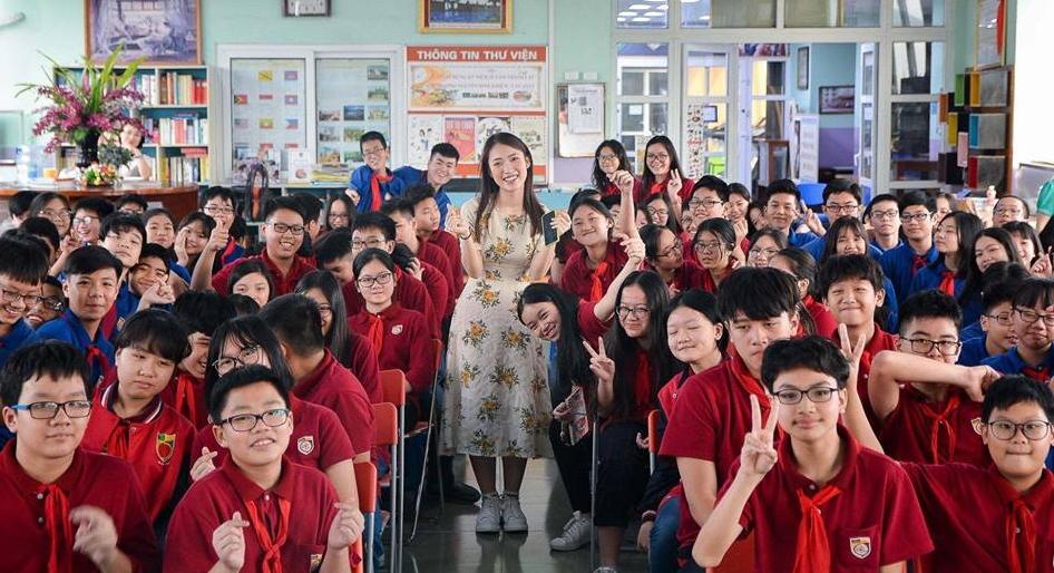 Bị chê môi trề và mặt như yêu tinh, Khánh Linh The Face nguyền cho antifan trong mơ cũng thấy mình-4