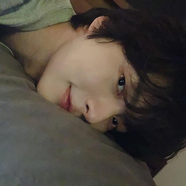 Ahn Jae Hyun đăng ảnh mới, cư dân mạng cứ ngỡ là bà xã Goo Hye Sun-1