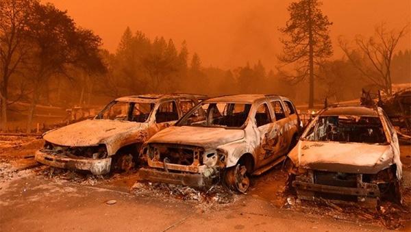 Cháy rừng dữ dội ở Mỹ, 25 người thiệt mạng-9