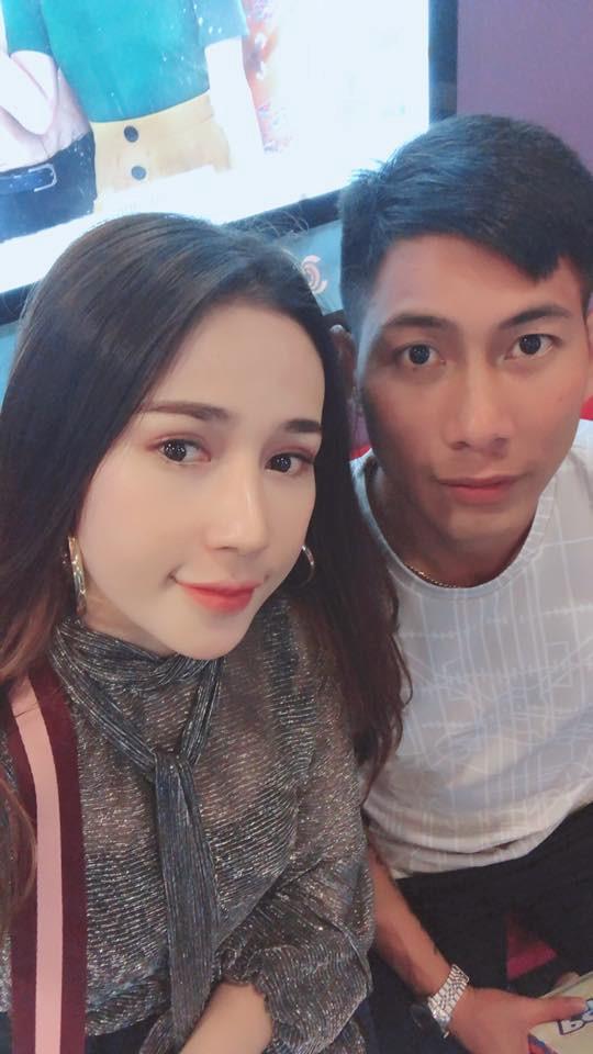 Vợ các cầu thủ Việt Nam tham dự AFF Cup: Ai xinh đẹp, tài năng hơn?-8