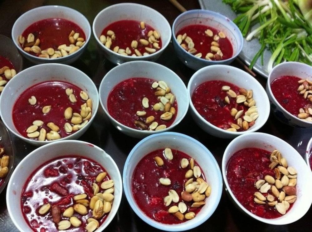 Món ăn đặc sản Việt kinh dị khiến khách Tây... khóc thét-5